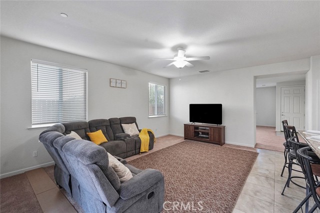 Detail Gallery Image 10 of 35 For 1444 San Pedro St, Los Banos,  CA 93635 - 4 Beds | 2 Baths