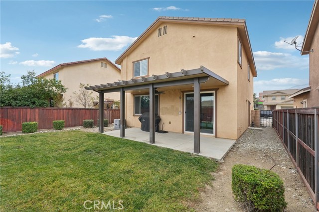 Detail Gallery Image 17 of 23 For 18335 Damiana, Fontana,  CA 92407 - 3 Beds | 2/1 Baths