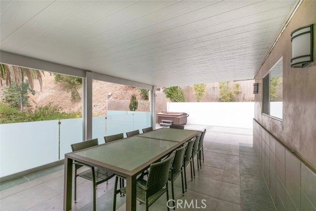 22619 Holanda Road, Woodland Hills CA: https://media.crmls.org/medias/80f83c69-e5ec-4b0a-aac2-cabc268a2a5c.jpg