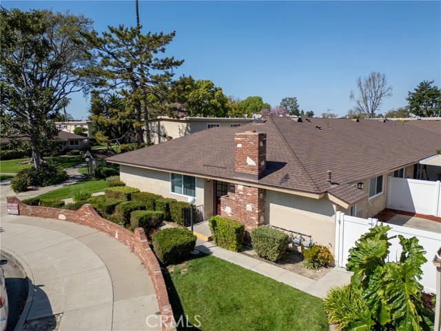 Detail Gallery Image 3 of 25 For 1921 Sherry, Santa Ana,  CA 92705 - 3 Beds | 2 Baths