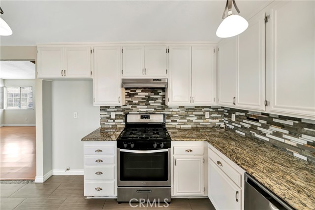 Detail Gallery Image 20 of 54 For 42935 Lemonwood, Lancaster,  CA 93536 - 3 Beds | 3 Baths