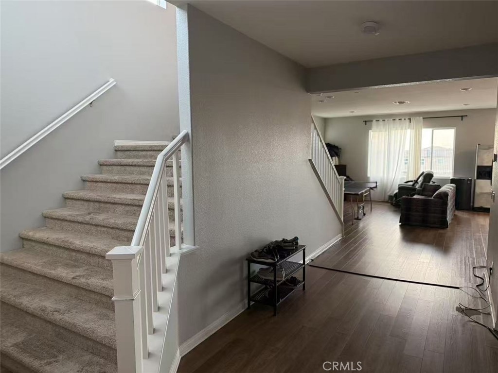 https://media.crmls.org/medias/80f8809a-5e33-4fe7-8bfe-c4b732ba9d7c.jpg?preset=X-Large