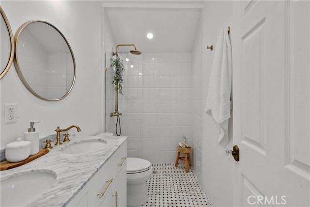 Detail Gallery Image 15 of 38 For 1337 W 49th St, Los Angeles,  CA 90037 - 3 Beds | 2 Baths