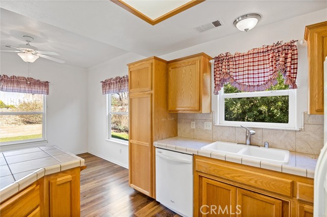 Detail Gallery Image 14 of 33 For 2010 Pebblestone, Red Bluff,  CA 96080 - 3 Beds | 2 Baths