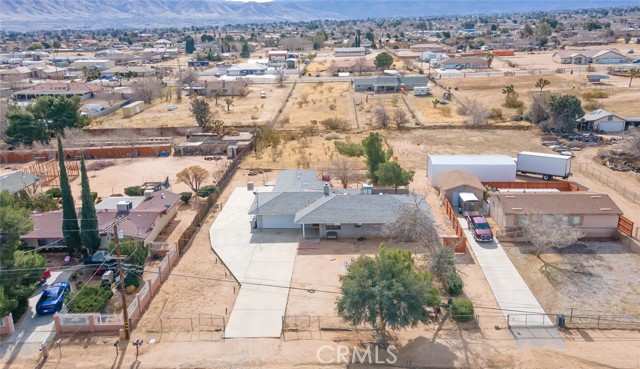 17733 Fresno Street, Hesperia CA: https://media.crmls.org/medias/80f9adfa-8d8b-4d48-8826-870e16fd4acc.jpg