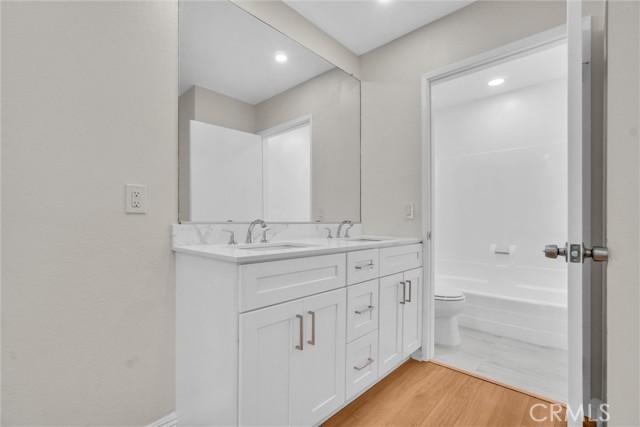 600 W 3rd Street, Santa Ana CA: https://media.crmls.org/medias/80fab8dc-25eb-4db2-ba16-ff4d17f0cad7.jpg