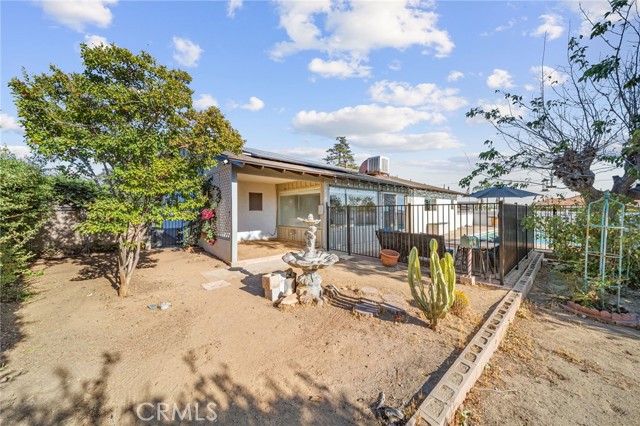 1258 Holly Lane, Calimesa CA: https://media.crmls.org/medias/80fb6a48-e3db-47c3-84dc-af76c4904423.jpg