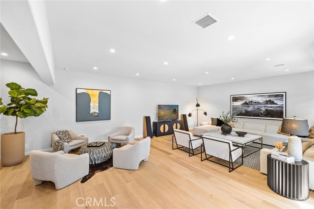 2335 Hillview Drive, Laguna Beach CA: https://media.crmls.org/medias/80fb6dc3-95f5-4f11-b918-5a726150d955.jpg