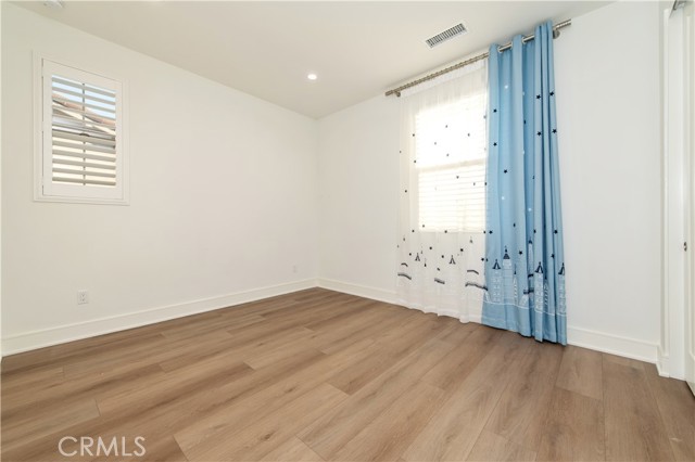 Detail Gallery Image 22 of 39 For 116 Imagination Trl, Irvine,  CA 92620 - 4 Beds | 3/1 Baths