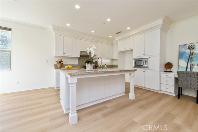27 Maycrest, Irvine CA: https://media.crmls.org/medias/80fbf516-4e3e-48a8-99da-12ee2c8b3afd.jpg