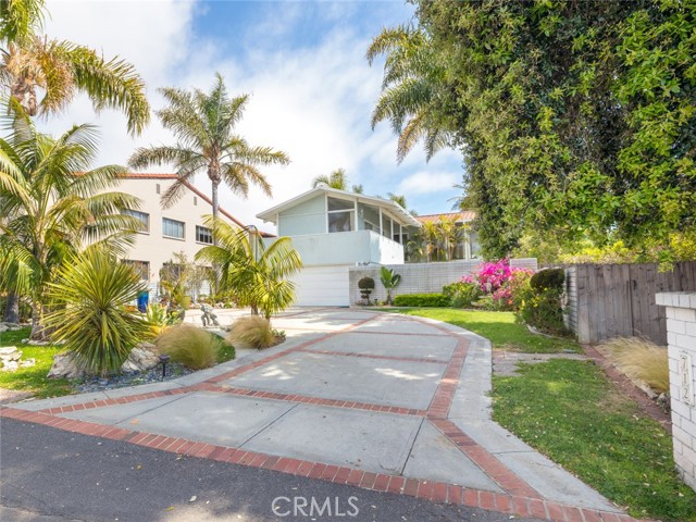 712 Yarmouth Road, Palos Verdes Estates, California 90274, 3 Bedrooms Bedrooms, ,2 BathroomsBathrooms,Residential,Sold,Yarmouth,SB21096002