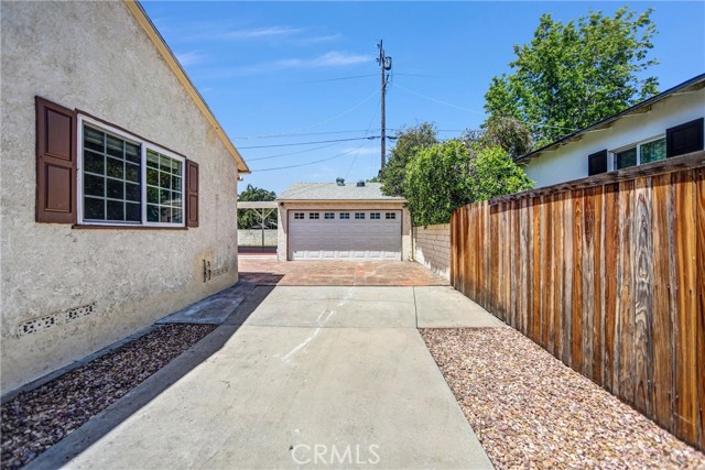 Detail Gallery Image 13 of 15 For 6225 Langdon, Van Nuys,  CA 91411 - 3 Beds | 2 Baths