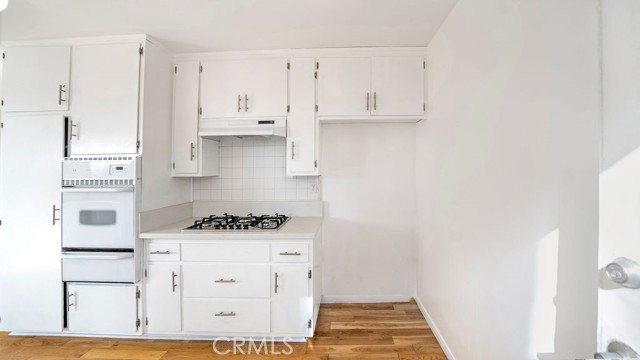 Detail Gallery Image 12 of 29 For 218 15th Street #C,  Manhattan Beach,  CA 90266 - 3 Beds | 2/1 Baths