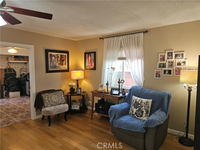 Detail Gallery Image 6 of 11 For 8415 Elburg St, Paramount,  CA 90723 - 2 Beds | 1 Baths
