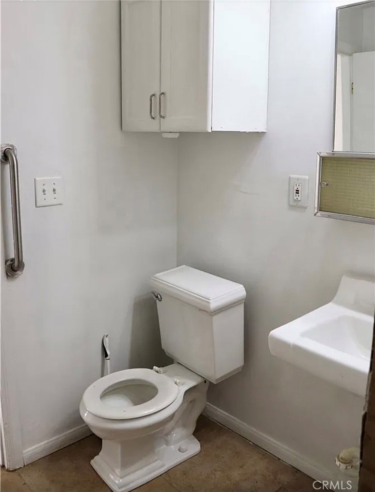 https://media.crmls.org/medias/80fdf262-4785-4d0e-80a9-0e0281b82544.jpg?preset=X-Large