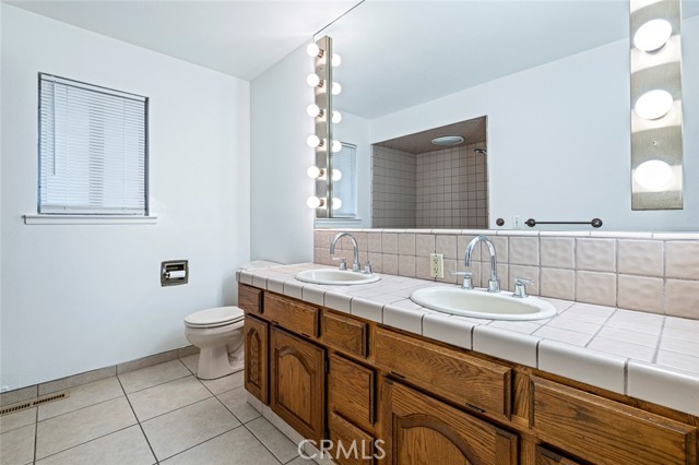 Detail Gallery Image 13 of 22 For 5118 N Harrison Ave, Fresno,  CA 93711 - 3 Beds | 2 Baths