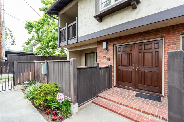 506 W Sierra Madre Boulevard, Sierra Madre CA: https://media.crmls.org/medias/80fe3c2f-0f17-4d02-88f7-4a5c8d09795a.jpg