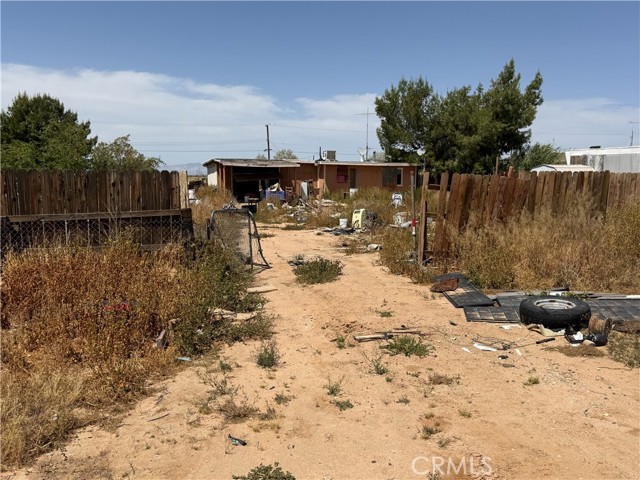 Detail Gallery Image 3 of 9 For 18296 Claymine, Edwards,  CA 93523 - 1 Beds | 1 Baths