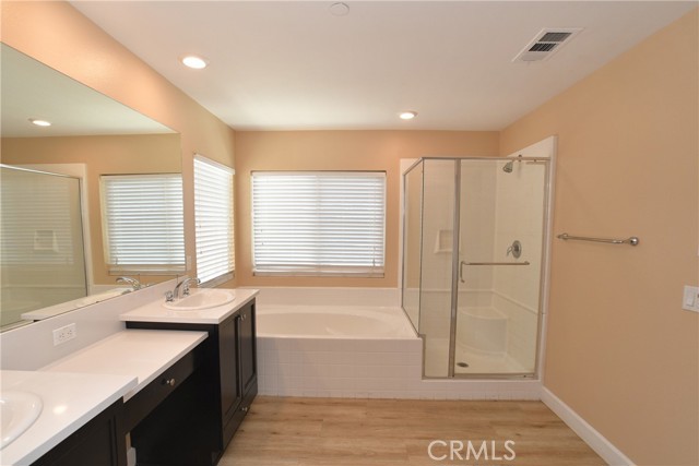 8011 Sea Salt Avenue, Fontana CA: https://media.crmls.org/medias/80fed0a8-31ac-4150-828e-eb991abdc2e7.jpg