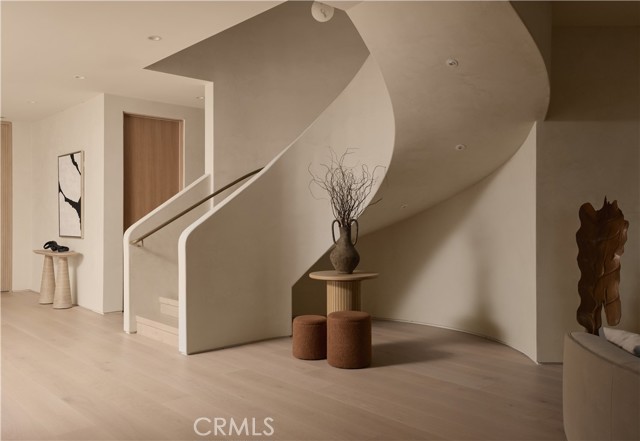 Detail Gallery Image 9 of 46 For 5004 Enfield, Encino,  CA 91316 - 5 Beds | 6 Baths