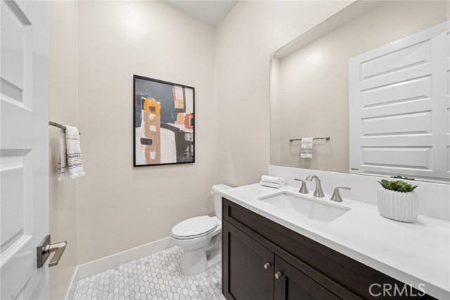 Detail Gallery Image 16 of 46 For 163 Crossover, Irvine,  CA 92618 - 4 Beds | 3/1 Baths
