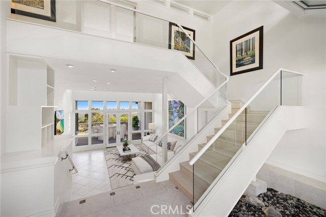 31 Saint Tropez, Newport Beach CA: https://media.crmls.org/medias/80ffcf12-e750-4d24-a74a-c4a40078bc83.jpg