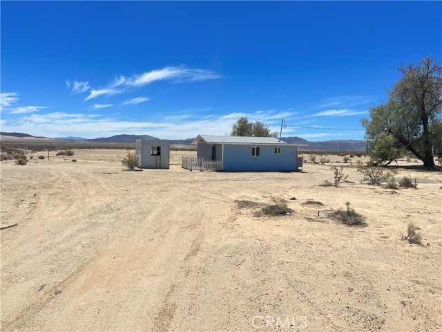 86611 Amboy Road, 29 Palms, California 92277, 2 Bedrooms Bedrooms, ,1 BathroomBathrooms,Single Family Residence,For Sale,Amboy,JT23106956