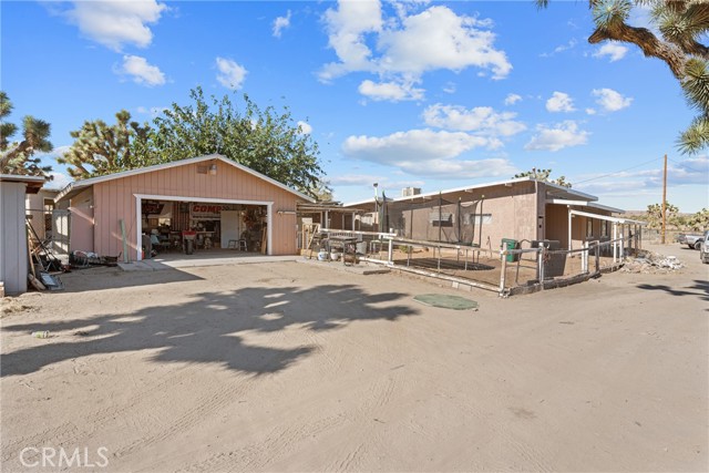 Detail Gallery Image 27 of 41 For 5277 Roberts Rd, Yucca Valley,  CA 92284 - 4 Beds | 2 Baths