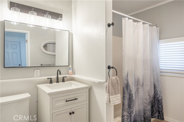 42668 Sonoma Drive, Big Bear Lake CA: https://media.crmls.org/medias/8101d551-941f-4426-bb15-b3079e8fe25a.jpg