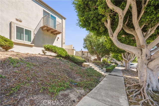 Detail Gallery Image 14 of 14 For 120 S Francisca Ave #19,  Redondo Beach,  CA 90277 - 2 Beds | 2 Baths