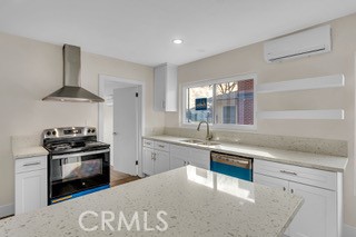 https://media.crmls.org/medias/8101fab2-f98b-4919-a22f-55a2ac22163c.jpg?preset=X-Large