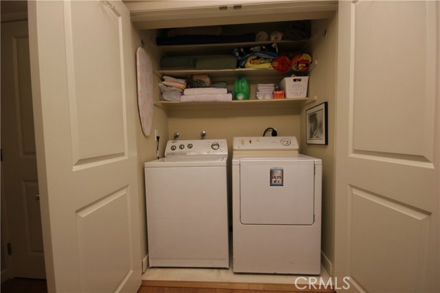 Convenient inside laundry! Washer & Dryer included!