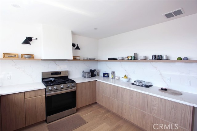 Detail Gallery Image 14 of 45 For 1914 Pelican Ave, San Pedro,  CA 90732 - 3 Beds | 2 Baths