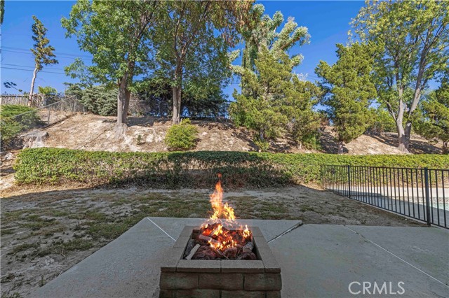 22526 Napa St, West Hills CA: https://media.crmls.org/medias/81043e94-3a58-47bf-bf54-5cb77d8867e4.jpg