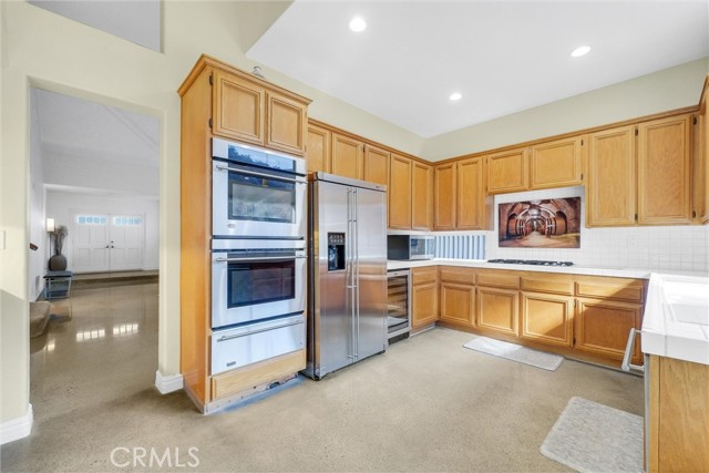 Detail Gallery Image 18 of 43 For 4200 San Ramon Dr, Corona,  CA 92882 - 4 Beds | 2/1 Baths