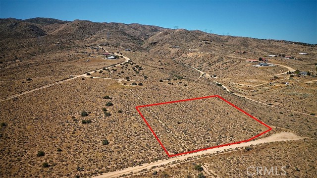 23 Outpost Road, Apple Valley CA: https://media.crmls.org/medias/810561fa-3181-4274-93c4-3ae996889490.jpg