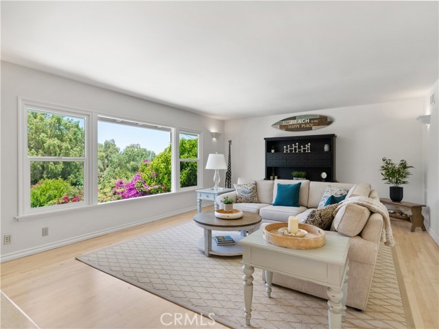 7 Roanwood Drive, Rolling Hills Estates, California 90274, 5 Bedrooms Bedrooms, ,3 BathroomsBathrooms,Residential,Sold,Roanwood,PV23113404