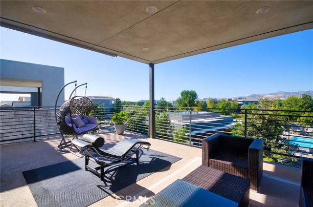 259 Chorus, Irvine CA: https://media.crmls.org/medias/8106db27-f568-454c-9ea1-e1f6bbff548c.jpg