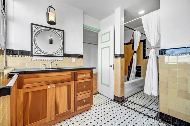 Detail Gallery Image 17 of 39 For 800 E Ocean Bld #902,  Long Beach,  CA 90802 - 1 Beds | 1 Baths