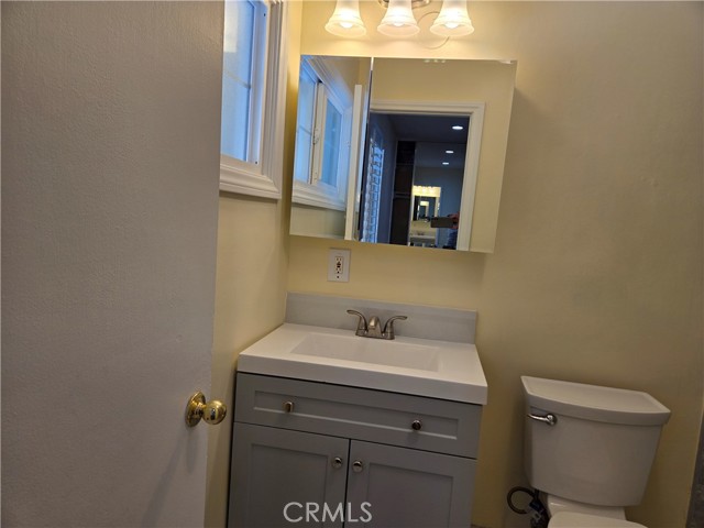 Detail Gallery Image 7 of 44 For 23395 Schoolcraft St, West Hills,  CA 91307 - 8 Beds | 5 Baths