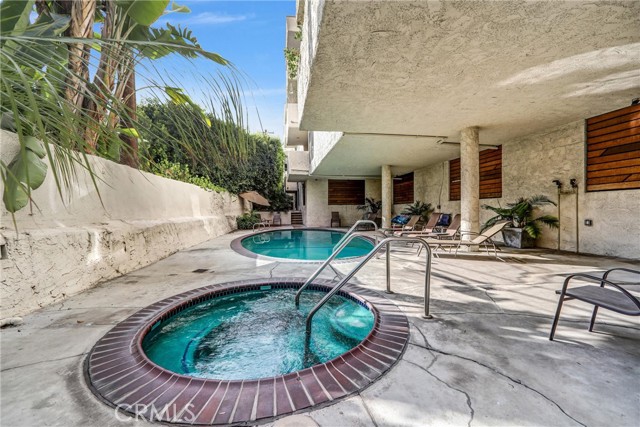 Detail Gallery Image 16 of 24 For 8400 De Longpre #212,  West Hollywood,  CA 90069 - 2 Beds | 2 Baths