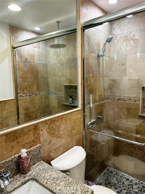 150 E 95th Street, Los Angeles CA: https://media.crmls.org/medias/810931b5-c8a3-4512-9c13-4788ed0cebbd.jpg