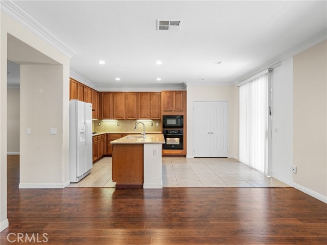 Detail Gallery Image 16 of 54 For 13647 Copper St, Victorville,  CA 92394 - 4 Beds | 3 Baths