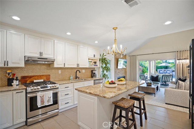 Detail Gallery Image 17 of 75 For 6617 Oak Forest Dr, Oak Park,  CA 91377 - 3 Beds | 2/1 Baths