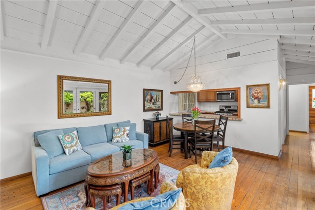 113 Vista Del Parque, Redondo Beach, California 90277, 2 Bedrooms Bedrooms, ,1 BathroomBathrooms,Residential,Sold,Vista Del Parque,SB24098927