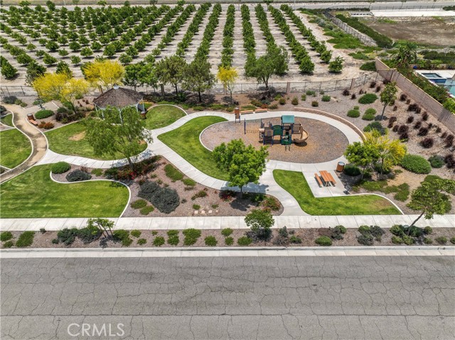 1600 Liv Court, Redlands CA: https://media.crmls.org/medias/810b0cd3-0900-4327-aabd-1fef791bad38.jpg
