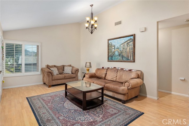 Detail Gallery Image 6 of 31 For 1400 Market St, Vista,  CA 92084 - 2 Beds | 2 Baths