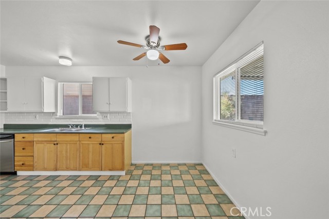 Detail Gallery Image 16 of 45 For 38953 Foxholm Dr, Palmdale,  CA 93551 - 4 Beds | 2 Baths