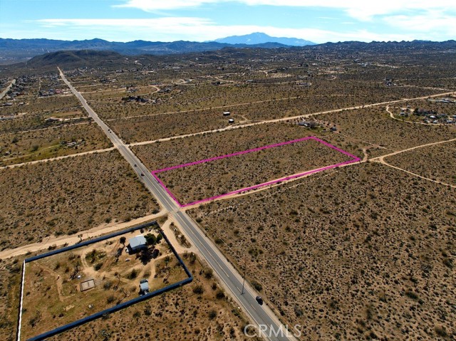 58470 Mesa, Yucca Valley CA: https://media.crmls.org/medias/810cc1ed-5c12-4faf-bb8b-b38ff5246738.jpg
