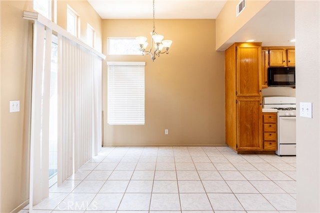 Detail Gallery Image 10 of 59 For 2658 Sena St, Corona,  CA 92882 - 3 Beds | 2/1 Baths